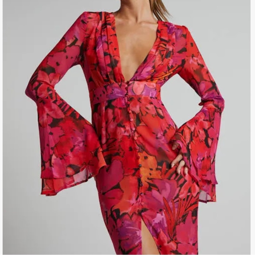 Runway The Label Romelly Pink Floral Dress